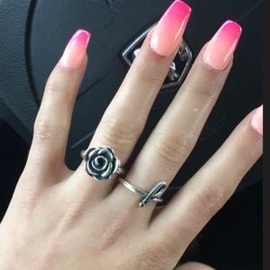 James Avery Rose petal ring